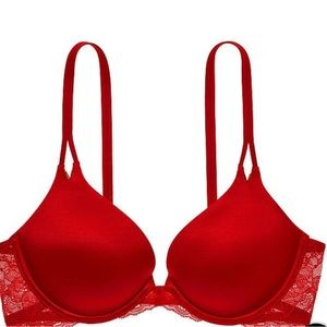 Victoria’s Secret Very Sexy Lace Wing Push Up Bra